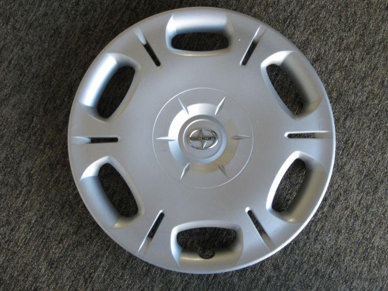 Factory scion hub cap, fits on xb or xd years 2008 - 2010 car.