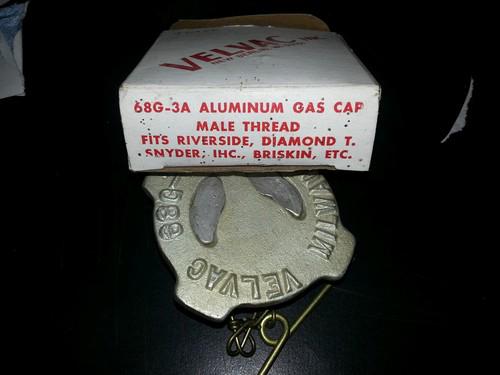 (nos) velvac 600018 68g-3a 2" male vented aluminum gas cap fuel cap