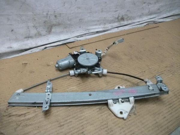 Honda fit 2004 rear left door regulator [0013420]