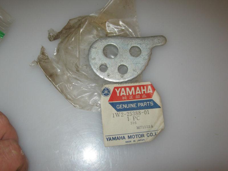 Yamaha dt125,dt175,it175,it125,mx175,rt180,dt200 oem l/h chain adjuster 1w2-2538