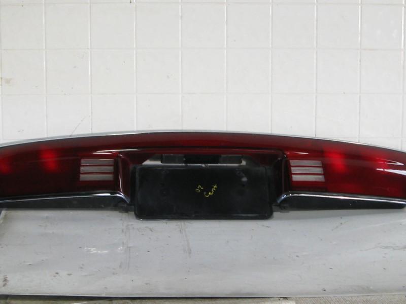 01 02 03 04 05 century tail light lamp lid mounted from 3/01 center middle