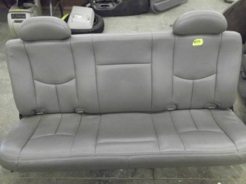 03 04 05 06 chevy silverado / gmc sierra 1500 / 2500 / 3500 rear seat - leather