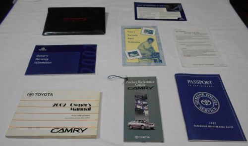 2002 toyota camry owner&#039;s manual 7/pc.set &amp; black toyota factory case.free s/h,,