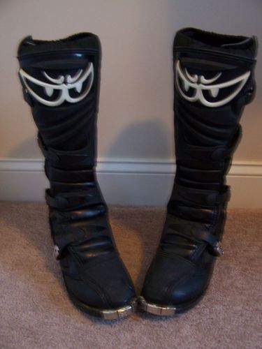 Berik contender motorcross boots - size 12