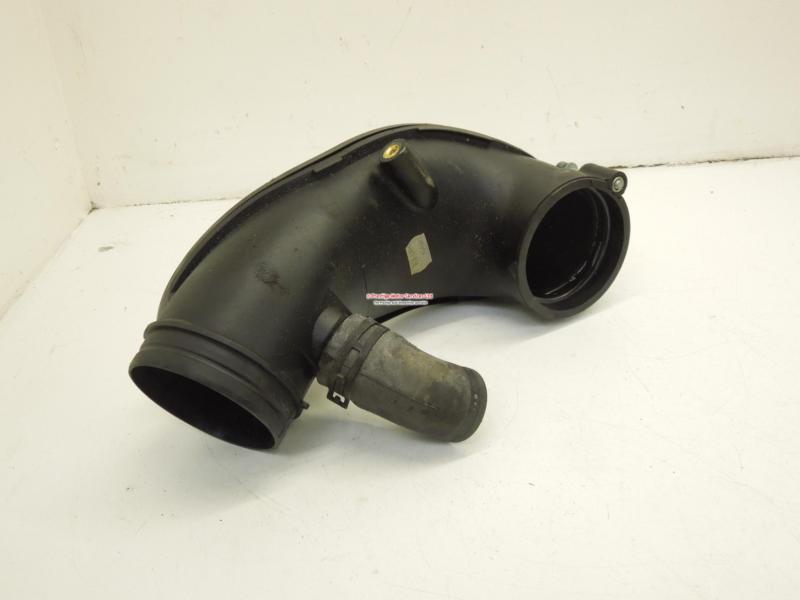 Audi v6 3.0 air intake pipe 06c133354g