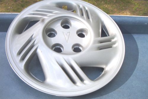 Oe 1994-96 pontiac grand prix wheelcover # 5107, excellent