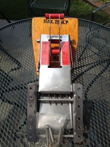 Garelick eez-in stainless steel outboard motor bracket in box