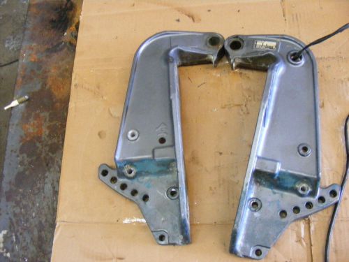 Yamaha 60-70-75-80-85-90 hp bracket clamps 6h1-43111-01-4d/6h143112-00-4d