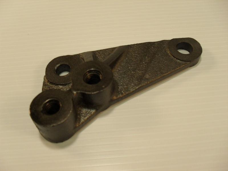 Ford-302 cast alternator bracket mustang