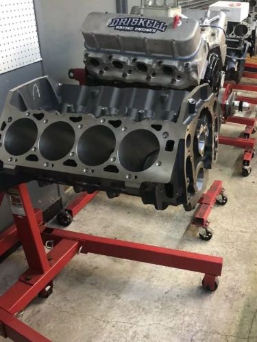 Brand new gm performance 540 cubic inch gen6 engine block with fuel pump boss