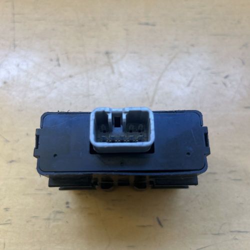 Antenna relay module 1996 toyota t100 85914-35030 ho-22-1p