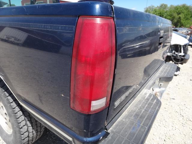 Tail light 93 94 95 96 97 98 chevrolet fleetside pickup 95 96 97 98 99 tahoe, l.