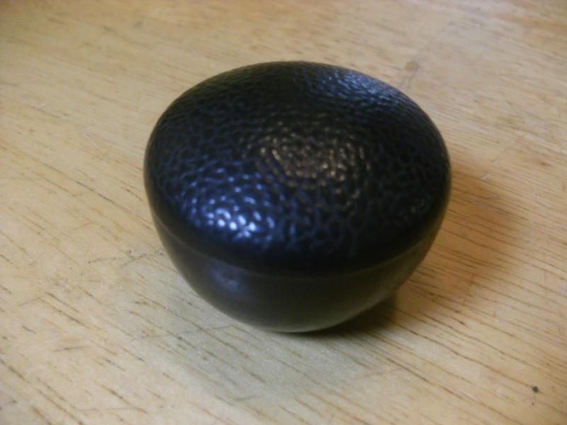 Original oem 73 74 vw karmann ghia pebble grain shift knob w/ logo inside nice !