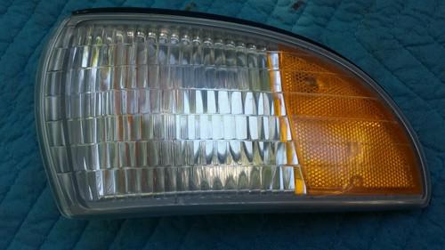 91-96 chevy caprice 94-96  impala oe left corner signal lights lamps