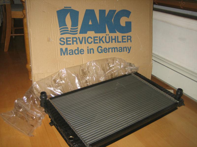 New audi radiator a4 & a4 quattro 2.8 96-01 mt v6 sedan & avant-wagon 98-01