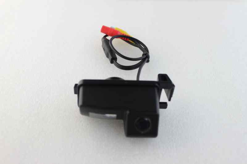 Cmos rear view reverse camera fit for 2009-2011 nissan-pulsar-cayenne-car