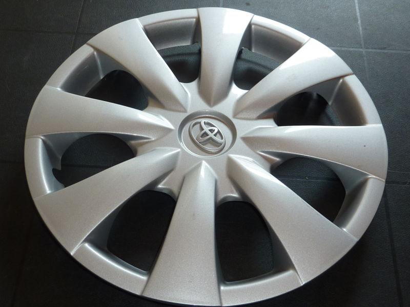 Toyota corolla hubcap wheelcover great replacement 2009-2013 retail $71 ea c7