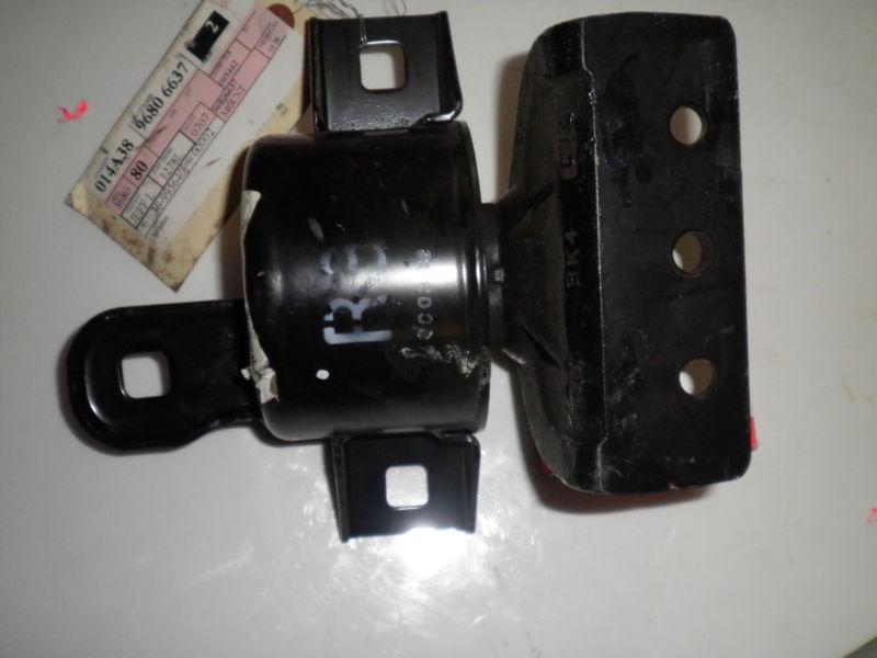 Engine motor mount - aveo / g3 - 2009 / 2010