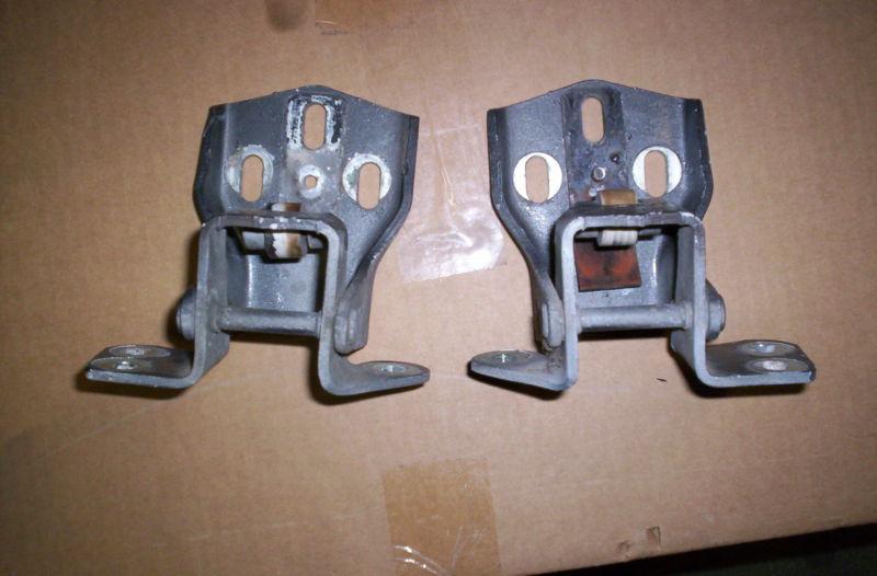 Mh- ford truck set of 2 door hinges rear lower f150-f250-350 rear door hinges