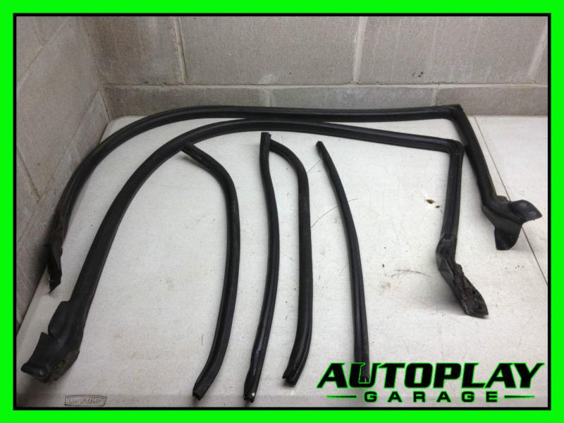 95-98 nissan 240sx s14 door seals weather stripping strip *great condition*