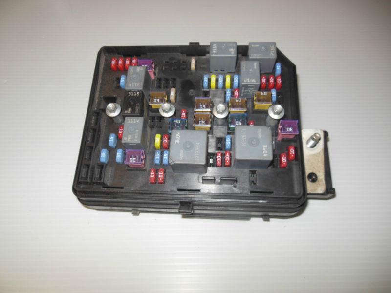 Buy 2007 Chevrolet Impala under hood Fuse Box 25790585 ... for 2007 impala fuse box 