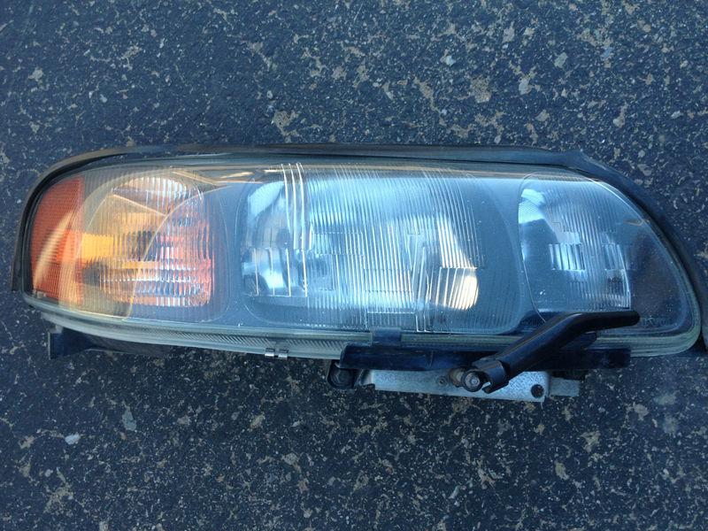 2001 2002 2003 2004 volvo s60 v70 70 right rh passengers headlight oem