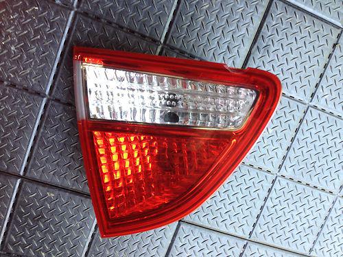 2007 hyundai veracruz left taillight tailgate mounted. oem