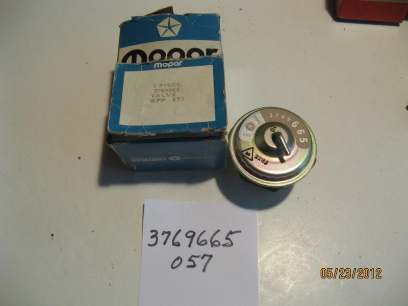 Nos 3769665 mopar egr valve 1974-79 dodge truck w/ 360 engine