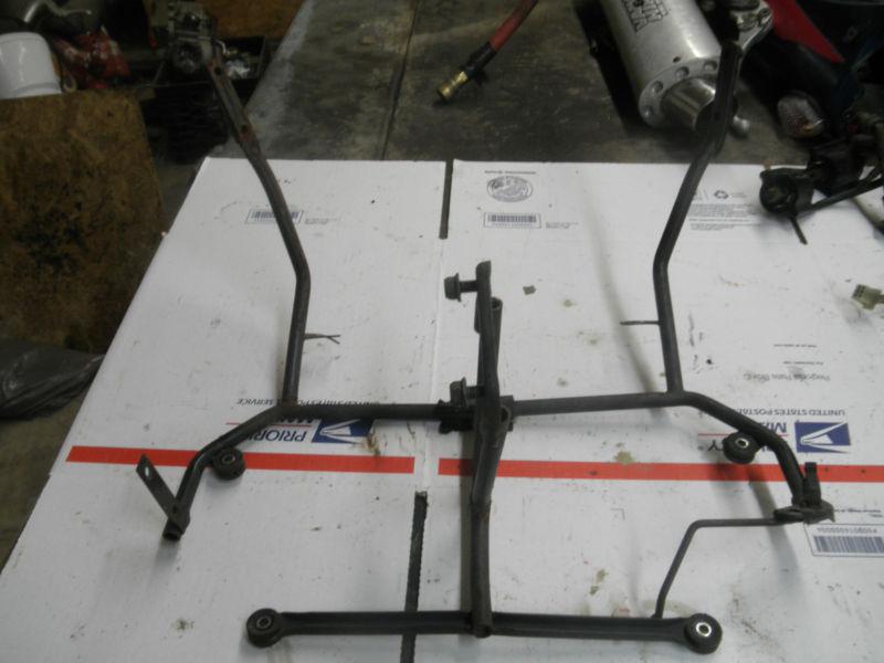 '95 yamaha yzf 600    fairing upper bracket