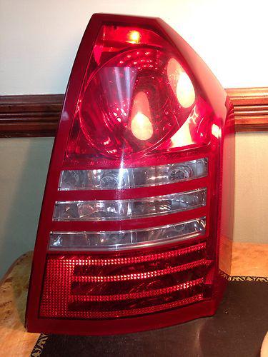 Oem chrysler 300 tail light lens 2005-2009 - oem