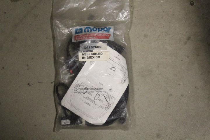 Chrysler mopar towing package wiring harness 04707682 new  free shipping