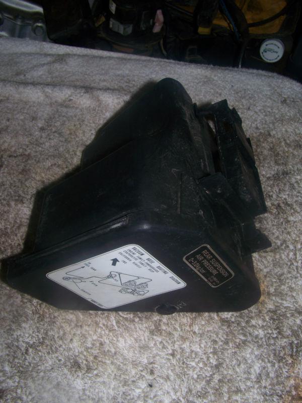 1985 honda vf700 vf 700 s v45 sabre tool sotrage compartment