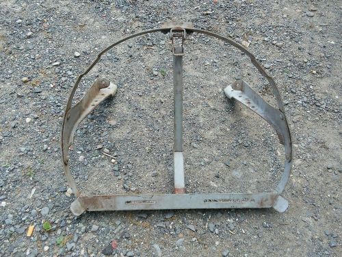 Ford model t .?--- spare tire holder,currier  - mint awesome condition