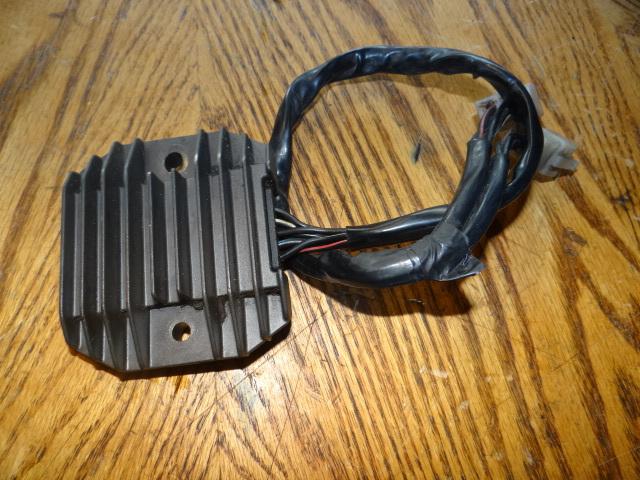 05-06_kawasaki_zx6r_zx_636_zx-6r_voltage regulator / rectifier