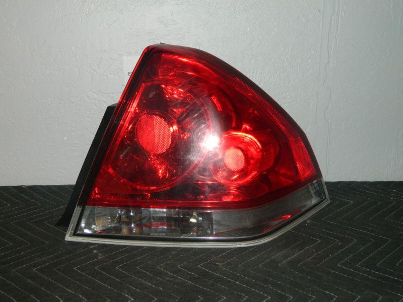 Oem 2006-2012 chevrolet impala right / passenger side tail light assembly