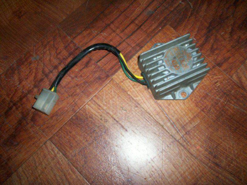 12 volt v voltage regulator oem gl1000 gl 1000 goldwing 1975-1979 75-79 working 