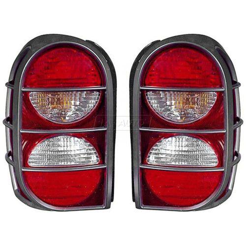 Jeep liberty 05 06 07 taillight tail lamp & guard pair