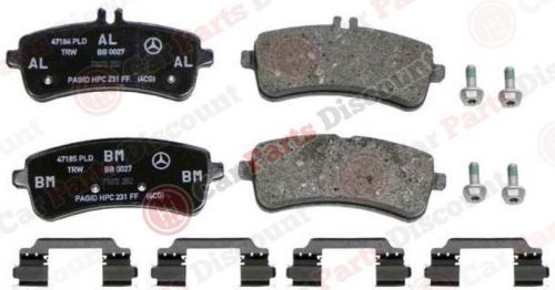 New replacement brake pad set, 006 420 70 20