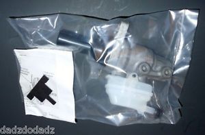 New genuine oem brake master cylinder w/plate for lexus  47028-48020 48021 0e010