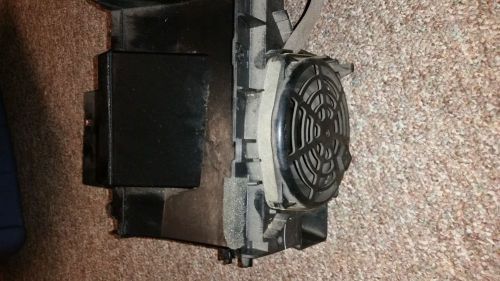 03-06 cadillac escalade tahoe bose subwoofer sub oem woofer 15061879 console