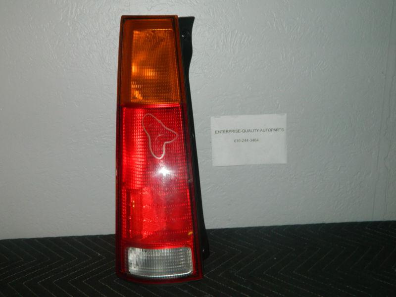 Oem 1997-2001 honda cr-v left / passenger side tail light assembly