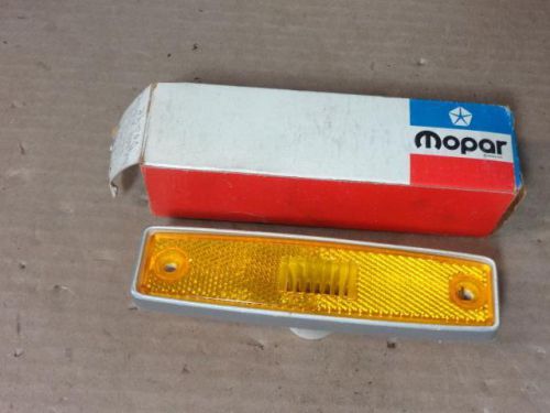 1971-72-73-74-75-76-77 dodge van nos mopar side marker lamp 3489895