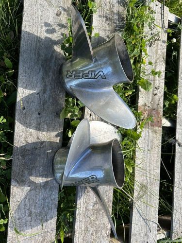 Evinrude viper 14-3/4” x 17 stainless steel propeller prop set of 2-ccw/cw