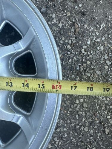 12 spoke mercury grand marquis rim with center cap