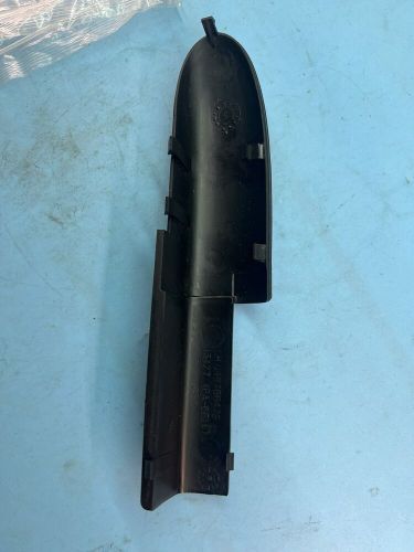 Roof rack rail end cap 04676647 lh