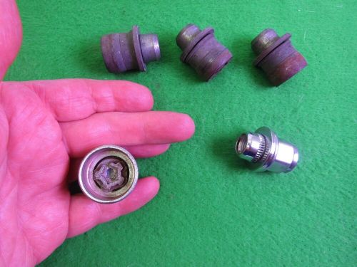 Rav 4 locking wheel nut key + 4 toyota set 2008 car