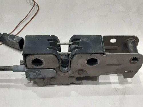 2005-2010 volkswagen jetta  hood latch actuator mechanism oem 1k1823509f