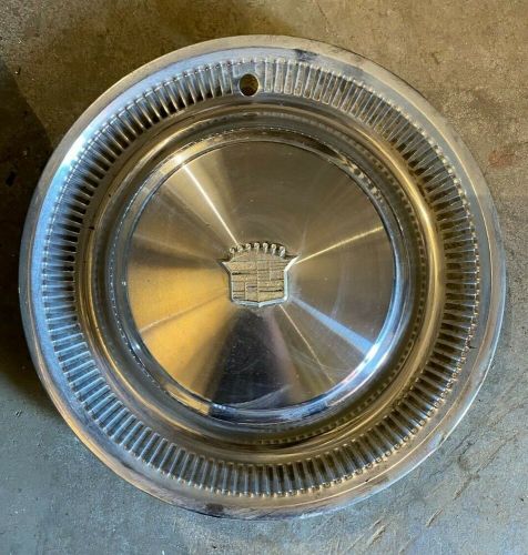 74-76 cadillac fleetwood/deville 15&#034; hubcap wheel cover p/n 3516097 oem gm part