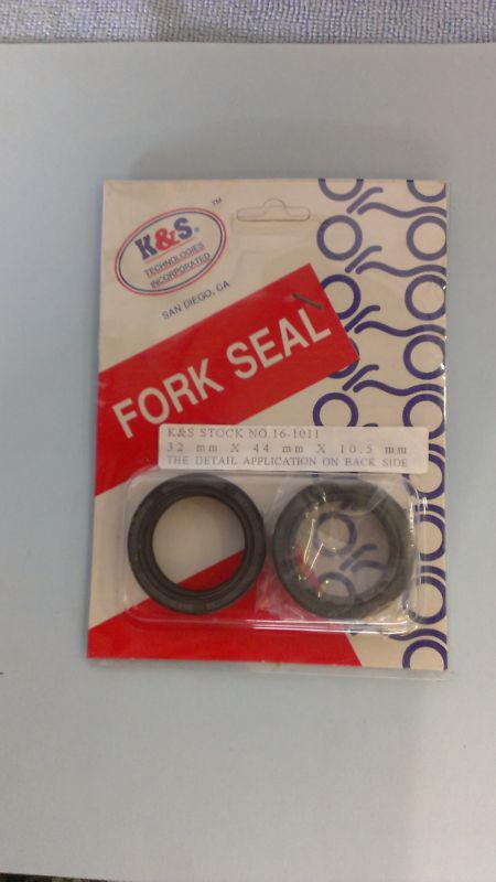 Fork seals 32 x 44 10.5 free ship dt125 dt175 mx175 sr250 suzuki dr125 ds185