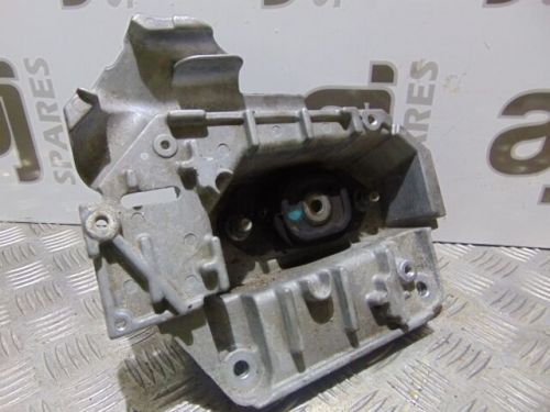 Renault clio 2010 gearbox mount